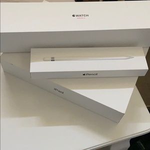 Apple empty boxes